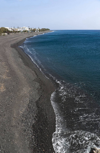 Kamari黑色的卵石海滩