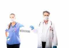 医疗工作人员持有标志冠状病毒科维德流感大流行