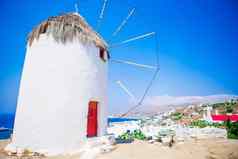 著名的视图传统的希腊风车米克诺斯岛日出基克拉迪群岛希腊