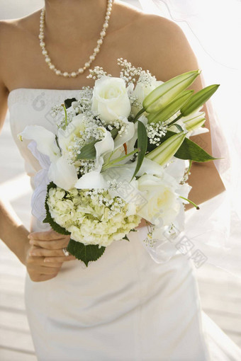 新娘持有花束