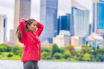 运行健康的生活方<strong>式</strong>城市跑步者亚洲女人准备好了运行早....有氧运动锻炼