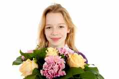 年轻的女孩花束花