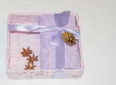 礼物盒子淡紫色特里毛巾金锥明星巴贝多的圣诞节礼物水疗中心