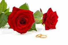 红色的玫瑰婚礼环