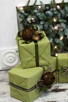 盒子圣诞节礼物包装包装纸圣诞节树圣诞节假期大气