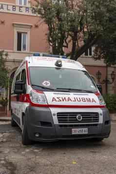 救护车救援人小镇阿夸斯帕塔
