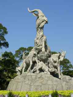 山羊雕像悦颦蹙公园广州