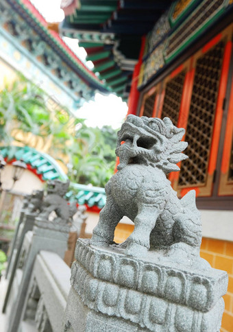 中国人狮子雕像关闭