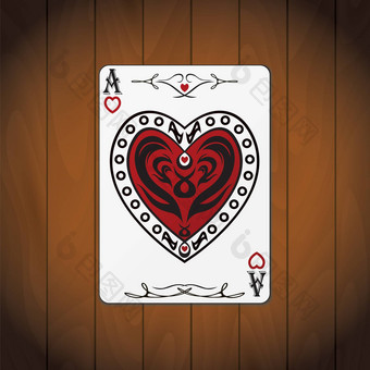 <strong>王牌</strong>心扑克卡涂漆的木背景