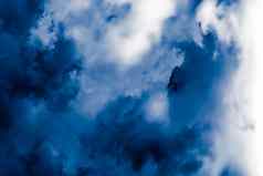简约蓝色的多云的背景摘要背景最低