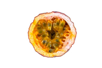 maracuja减少一半叶白色背景<strong>激情</strong>水果黄色的水果汁种子