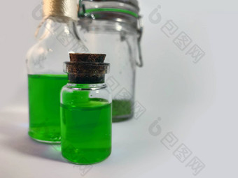 药水绿色液体炼金术集烧瓶小玻璃瓶彩色的液体<strong>游戏角色</strong>玩魔法药水软木塞塞拉普瓶药水颜色瓶