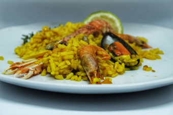 典型的西班牙语西班牙海鲜饭