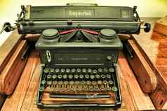 美丽的古董打字机