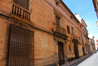 色彩斑斓的雄伟的房子外观牧师克鲁兹穆尔西亚西班牙