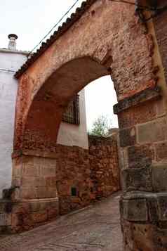 狭窄的街道文艺复兴时期的风格房子alcaraz西班牙