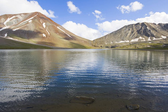 高山山湖景<strong>观色</strong>彩斑斓的自然视图格鲁吉亚湖旅行目的地