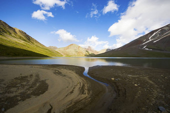 高山山湖景<strong>观色</strong>彩斑斓的自然视图格鲁吉亚湖旅行目的地