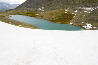 高山山湖景<strong>观色</strong>彩斑斓的自然视图格鲁吉亚湖旅行目的地