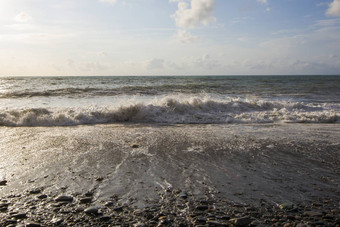 狂风<strong>暴雨</strong>的天气波溅巴统乔治亚州狂风<strong>暴雨</strong>的黑色的海