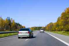 高速公路高速公路路景观汽车汽车车辆蓝色的天空阳光明媚的一天欧洲高速公路