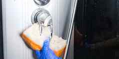 清洁淋浴蒸汽小屋钙存款清洁浴室手手套破布洗涤剂洗淋浴玻璃