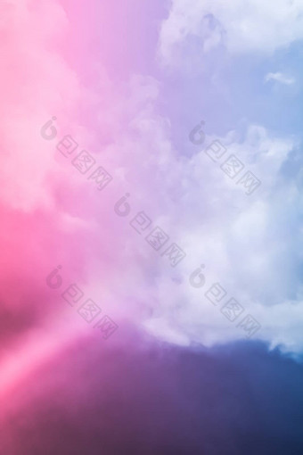 彩虹幻想粉红色的蓝色的天空精神上的自然引入