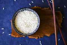 亚洲餐具生大米碗筷子木材料陶瓷碗