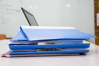 蓝色的文档文件夹表格办公室移动PC背景