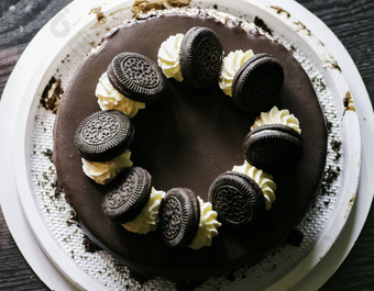 巧克力糖衣蛋糕黑暗巧克力饼干一流的视图前