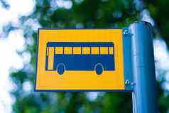 公共汽车停止标志金属波兰