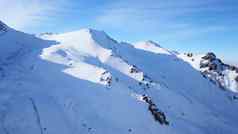 雪山山峰岩石视图无人机