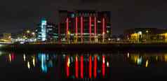都柏林爱尔兰1月国际金融服务中心ifsc具有里程碑意义的现代建筑位于河利菲河都柏林