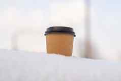 纸板咖啡杯雪冬天热喝茶咖啡