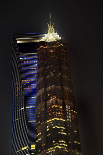 大金融中心摩天大楼晚上上海中国