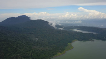 空中视图双胞胎湖泊就是这样tamblingan北<strong>巴厘岛</strong>印尼火山口湖泊<strong>巴厘岛</strong>美丽的湖泊绿松石水山岛<strong>巴厘岛</strong>景观湖