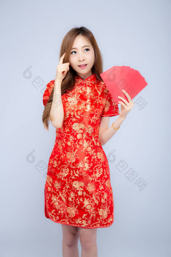 美丽的肖像年轻的亚洲女人旗袍衣服微笑
