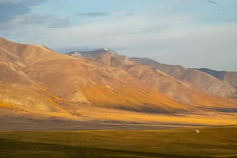 阿尔泰山景观自然阿尔泰山峡谷山