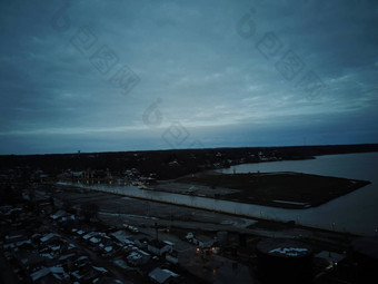 空中视图小镇港口斯坦利安大略冬天晚上