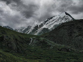 阿尔泰山美丽的景观高阿尔泰山