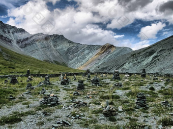 自然阿尔泰山景观森林水库阿尔泰