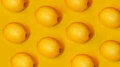 食物模式柠檬黄色的纸背景前视图夏天概念