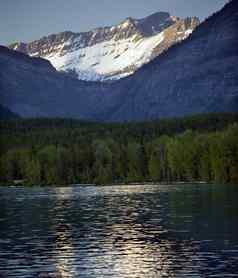 湖麦当劳雪山冰川国家公园蒙大拿