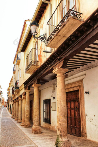 雄伟<strong>的</strong>石头房子街道alcaraz卡斯蒂利亚-拉污点社区西班牙