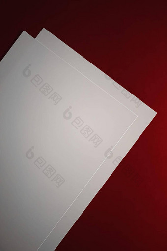 空<strong>白纸</strong>白色红色的背景办公室文具平铺奢侈品品牌平躺品牌身份设计模型