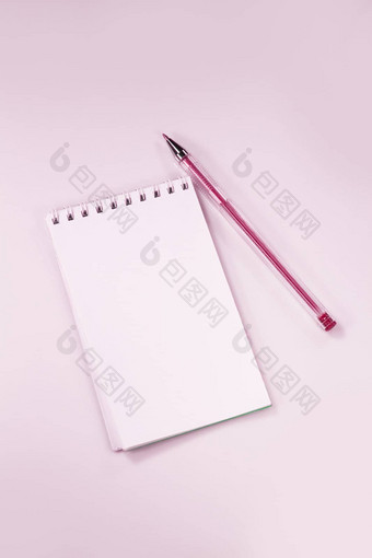 笔记本粉红色的背景