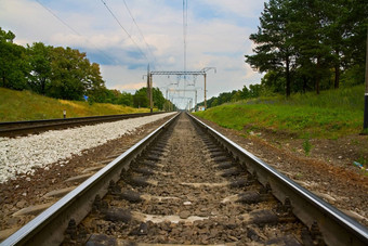 铁路Rails拉伸远方天空