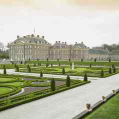 宫花园宫殿它洗手间城堡阿珀尔多伦下面的