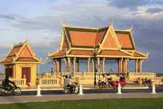 西索瓦特旋转城市中心金边在金边柬埔寨