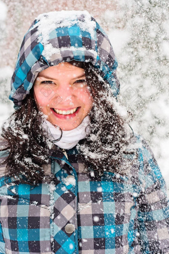 焦点图片女人很多雪花